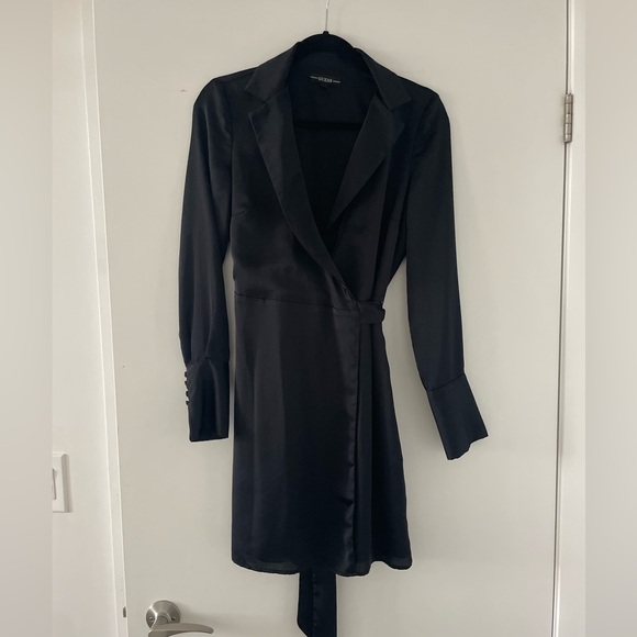 Guess Wrap Dress - Picture 2 of 3